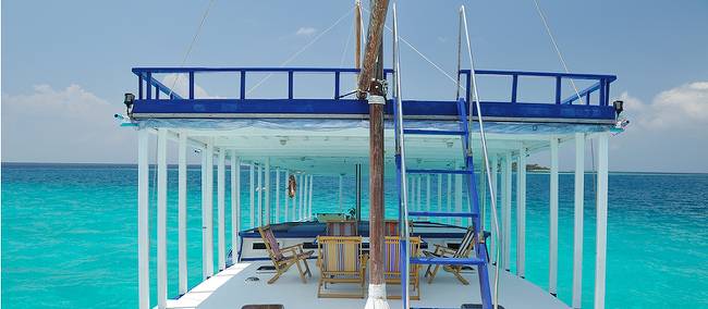 Onboard our traditional Maldivian dhoni